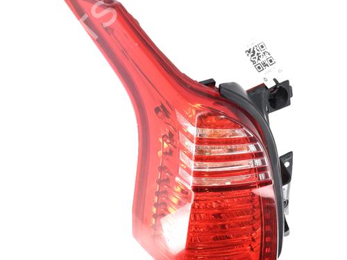 Left taillight PEUGEOT 5008 (0U_, 0E_) 2.0 HDi 150 / BlueHDi 150 | BP24303758C34 