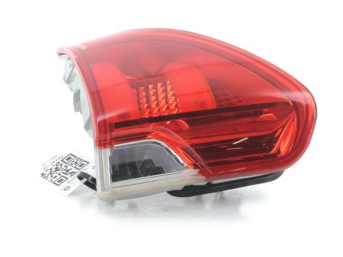 Feu de coffre gauche PEUGEOT 2008 I (CU_) 1.2 THP 110 / PureTech 110 (110 hp) 31304021