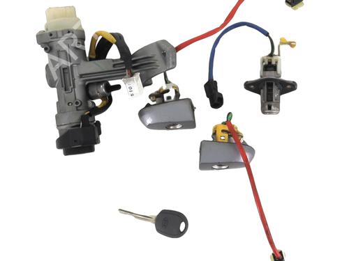 Clé de contact KIA SPORTAGE II (JE_, KM_) 2.0 CRDi 4WD (113 hp) 31912820