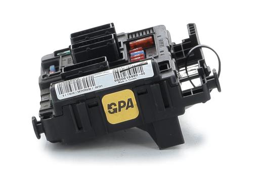 Used Fuse box Fuse box CITROËN BERLINGO / BERLINGO FIRST MPV (MF_, GJK_, GFK_) 1.6 HDI 90 (MF9HX) (90 hp) 33645938 33645938