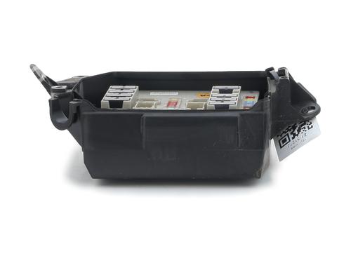 Caja reles / fusibles RENAULT CLIO III (BR0/1, CR0/1) 1.2 16V (BR0P, CR0P) (101 hp) 30693470