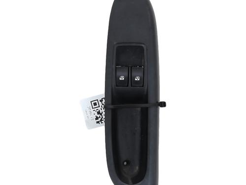Used Left front window switch RENAULT CLIO II (BB_, CB_) [1998-2016]  26375467