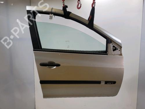Used Right front door RENAULT CLIO III (BR0/1, CR0/1) 1.5 dCi (BR17, CR17) (86 hp) 29495590