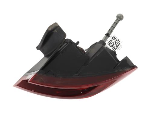 right-taillight-renault-megane-iv-hatchback-b9amn_-2015-34532152 main image