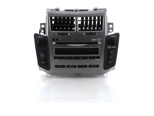 Used Radio TOYOTA YARIS (_P9_) 1.33 VVT-i (NSP90_, NSP90R) (100 hp) 17873199