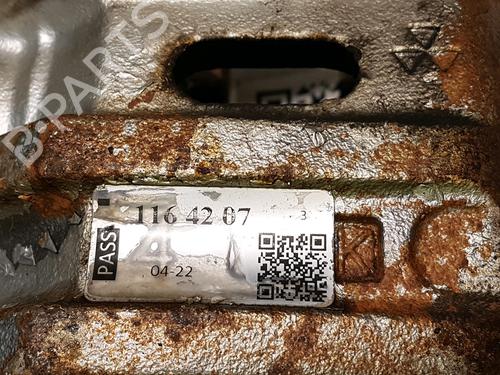 Left front brake caliper MITSUBISHI OUTLANDER II (CW_W) 2.0 DI-D (CW8W) | BP27918203M105