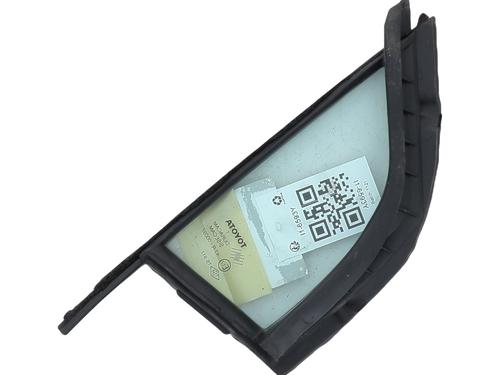 Dreieckscheibe links vorne für TOYOTA YARIS (_P9_) 1.4 D-4D (NLP90_, NLP90R) (90 hp) 30449266