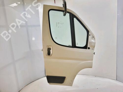 Used Right front door Right front door 38103858 38103858