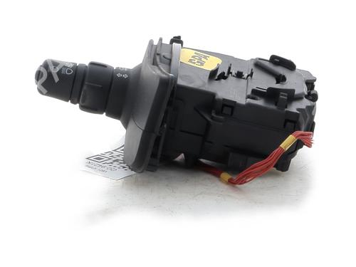 switch-renault-clio-iii-br01-cr01-2005-2006-2007-2008-2009-2010-2011-2012-2013-2014-33685531 main image