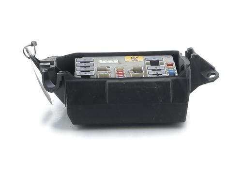 Used Fuse box RENAULT CLIO III (BR0/1, CR0/1) [2005-2014]  32181079