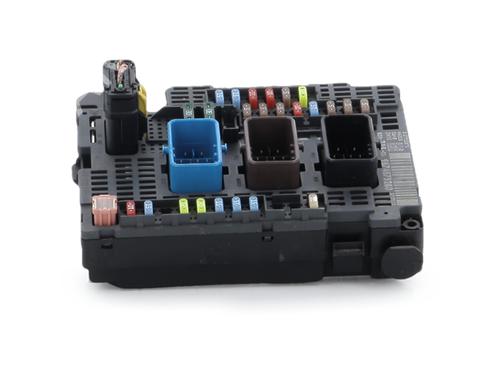 Used Fuse box Fuse box PEUGEOT 308 II (LB_, LP_, LW_, LH_, L3_) 1.6 HDi / BlueHDi 115 (115 hp) 34531965 34531965