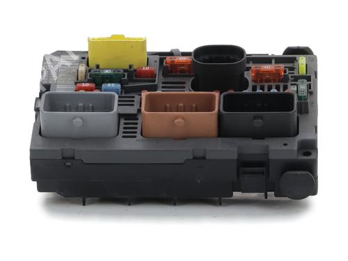 Used Fuse box PEUGEOT PARTNER Box Body/MPV 1.6 HDi (75 hp) 29517406