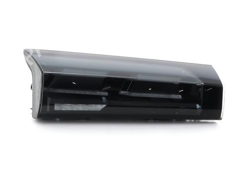 Used Left tailgate light PEUGEOT 2008 II (UD_, US_, UY_, UJ_, UR_, UC_) 1.2 PureTech 130 (USHNS, URHNS) (130 hp) 30827864