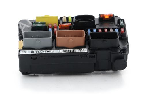 Used Fuse box Fuse box CITROËN C3 II (SC_) 1.4 HDi 70 (SC8HZC, SC8HR0, SC8HP4) (68 hp) 34531863 34531863