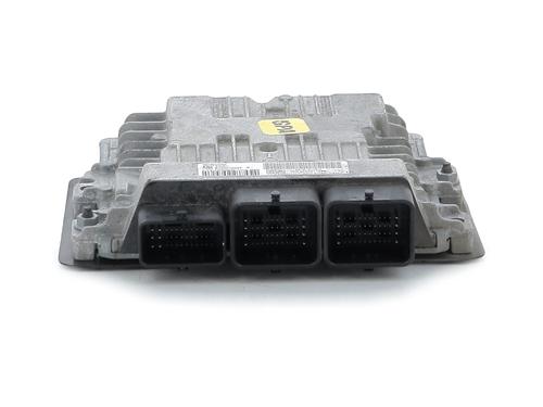 Used Engine control unit (ECU) Engine control unit (ECU) PEUGEOT 5008 (0U_, 0E_) 1.6 HDi (112 hp) 33685784 33685784