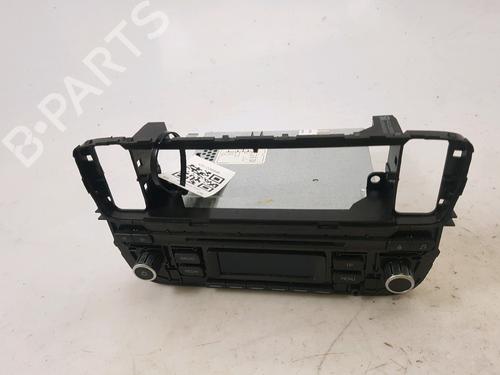 Used Radio VW UP! (121, 122, BL1, BL2, BL3, 123) 1.0 (75 hp) 13892816
