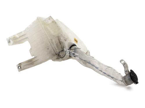 Used Windscreen washer tank TOYOTA RAV 4 II (_A2_) 2.0 D 4WD (CLA20_, CLA21_, CLA20R, CLA21R) (116 hp) 31152366