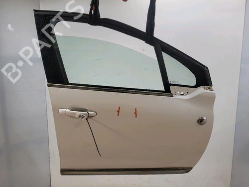 right-front-door-peugeot-2008-i-cu_-2013-33281075 main image