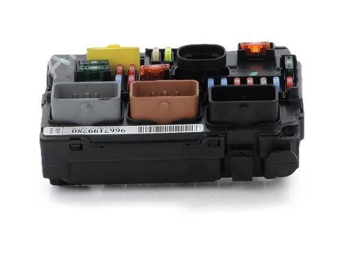 Used Fuse box Fuse box PEUGEOT 207 (WA_, WC_) 1.4 HDi (68 hp) 39899315 39899315