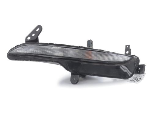 right-front-indicator-renault-megane-iv-hatchback-b9amn_-2015-32460519 main image