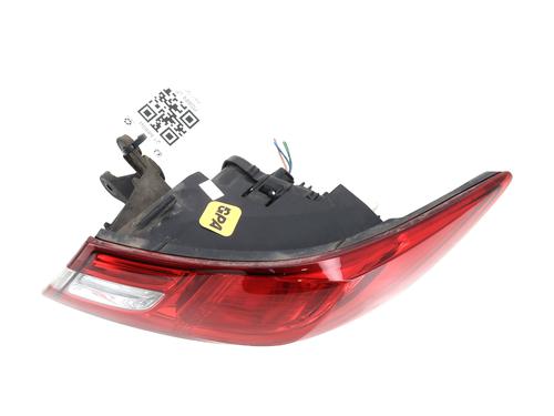 Høyre baklys RENAULT CLIO IV (BH_) 0.9 TCe 90 (BHNF, BHMA, BHMH, BHJK, BHJR) (90 hp) 31662077