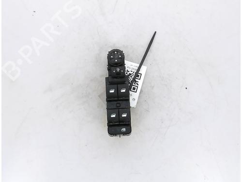 Used Left front window switch CITROËN C4 III (BA_, BB_, BC_) 1.2 PureTech 130 (BAHNSA, BAHNSB) (130 hp) 17736772