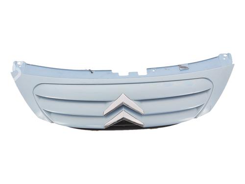 Used Grille Grille 37228670 37228670