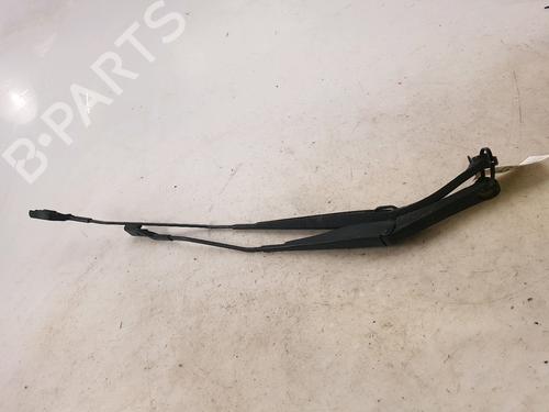 Used Front windshield wiper arm FIAT 500L (351_, 352_) 1.6 D Multijet (199LYE1B) (120 hp) 27900723
