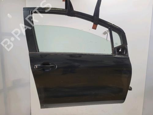 Used Right front door TOYOTA YARIS (_P9_) 1.4 D-4D (NLP90_, NLP90R) (90 hp) 32460614