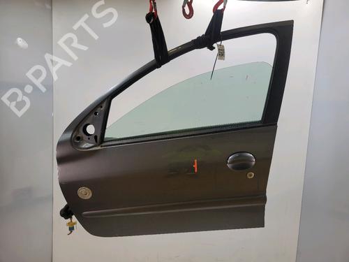 Used Left front door PEUGEOT 206 Hatchback (2A/C) [1998-2012]  31662239