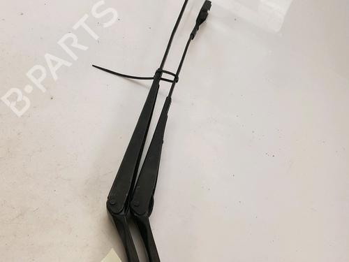 Used Front windshield wiper arm NISSAN PULSAR Hatchback (C13) 1.5 dCi (110 hp) 27900620