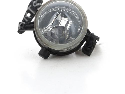Used Right front fog light Right front fog light 37483409 37483409