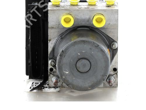 Used ABS pump TOYOTA VERSO (_R2_) 1.6 D4-D (WAR20_) (112 hp) 19090578
