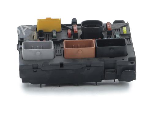fuse-box-peugeot-307-cc-3b-2003-2004-2005-2006-2007-2008-2009-31797499 main image