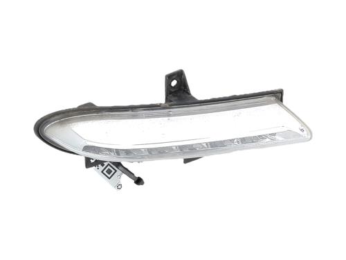 Used Left daytime light Left daytime light 39087917 39087917