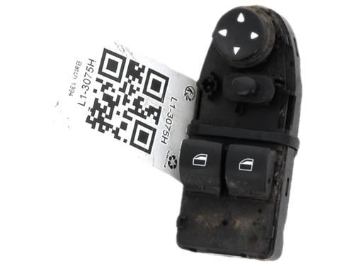 Mando elevalunas delantero izquierdo Mando elevalunas delantero izquierdo BMW 1 (E81) 116 d (116 hp) 36428093 36428093