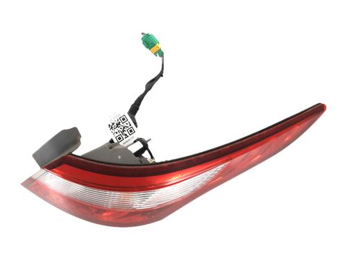 right-taillight-renault-latitude-l70_-2010-37256936 main image