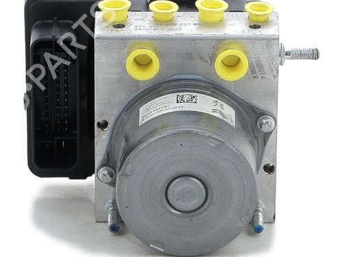 Used ABS pump TOYOTA PROACE Van (MDZ_) 2.0 D4d (MDZA) (144 hp) 28834928
