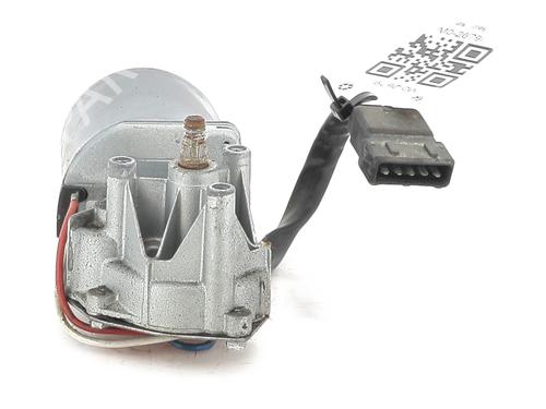Used Front wiper motor PEUGEOT 306 Hatchback (7A, 7C, N3, N5) [1993-2003]  26305399