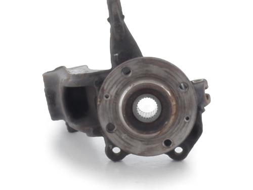 Used Left front steering knuckle Left front steering knuckle PEUGEOT 2008 I (CU_) 1.2 THP 130 / PureTech 130 (130 hp) 31303236 31303236