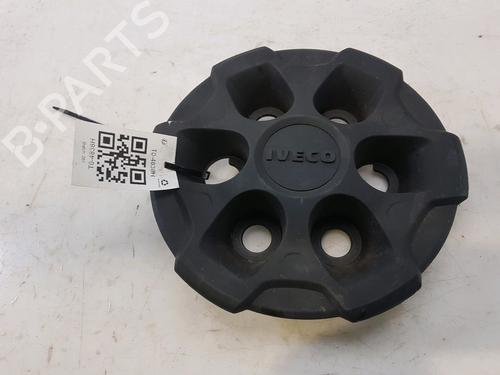 Used Hub cap IVECO DAILY VI Van 35S18, 35C18, 40C18, 42S18, 50C18, 60C18, 65C18, 70C18 (175 hp) 23557091