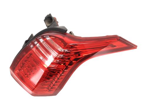 Used Right taillight PEUGEOT 5008 (0U_, 0E_) 1.6 HDi (110 hp) 31122505