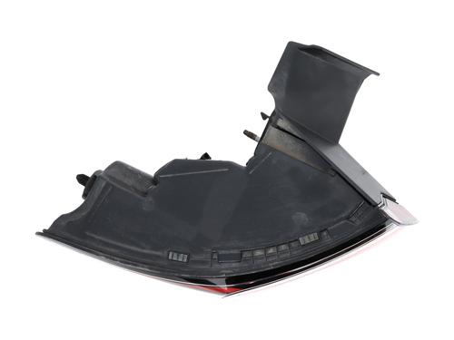 left-taillight-renault-megane-e-tech-suv-2021-32077220 main image