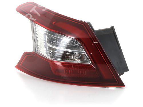 Left taillight PEUGEOT 308 II (LB_, LP_, LW_, LH_, L3_) 1.6 HDi 100 | BP28972003C34 