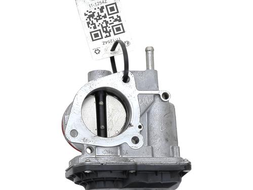 Used Throttle body TOYOTA YARIS (_P13_) 1.5 (NSP131_) (112 hp) 25042376