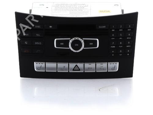 Used Radio MERCEDES-BENZ CLS Shooting Brake (X218) CLS 350 CDI / d 4-matic (218.993) (265 hp) 33230162