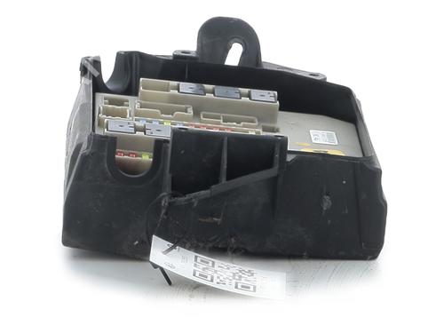 Used Fuse box RENAULT CLIO III (BR0/1, CR0/1) 1.5 dCi (C/BR0G, C/BR1G) (68 hp) 33230539