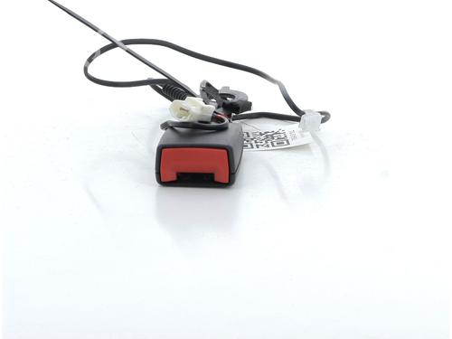 Used Seat buckle TOYOTA VERSO (_R2_) 2.0 D-4D (AUR20_, AUR20R) (126 hp) 29740787