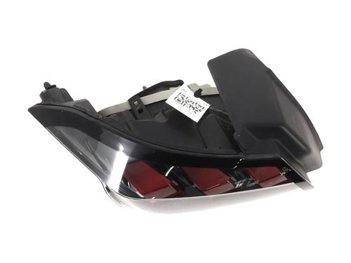 Used Left taillight Left taillight PEUGEOT 208 II (UB_, UP_, UW_, UJ_) 1.2 PureTech 100 (101 hp) 33926340 33926340