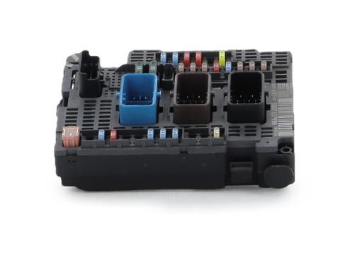 Used Fuse box Fuse box 39045426 39045426